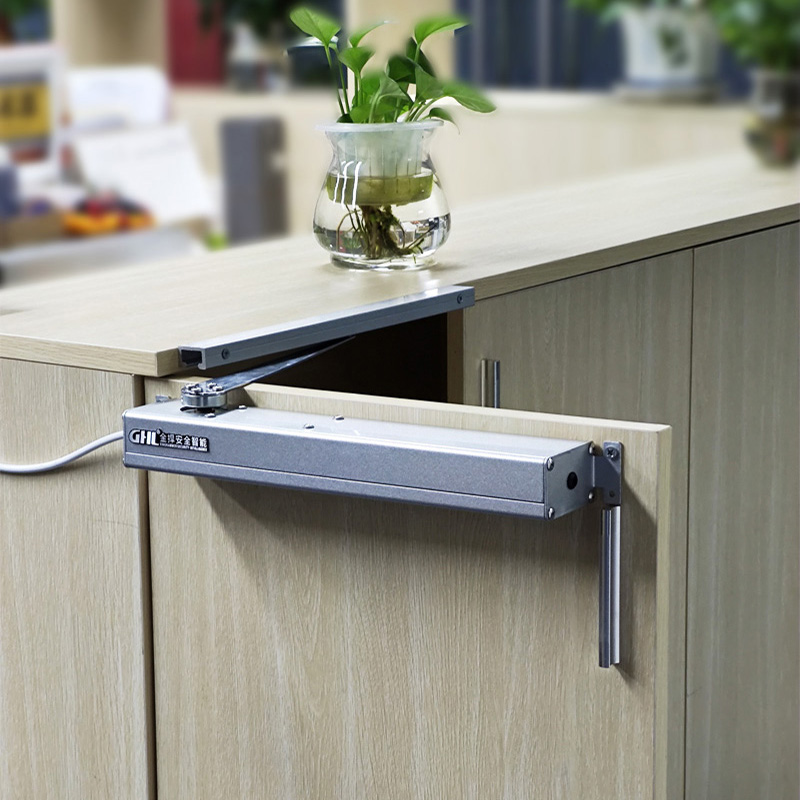 滑臂式電動開窗機(jī) 柜門隔間門小型平開門機(jī) 垃圾投放口改造電動閉門器 金捍力