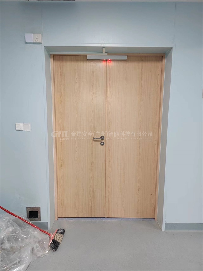 腳踏開關自動平開門機