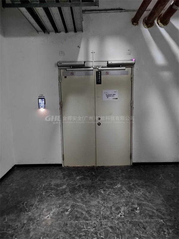 語(yǔ)音智能電動(dòng)閉門器智能