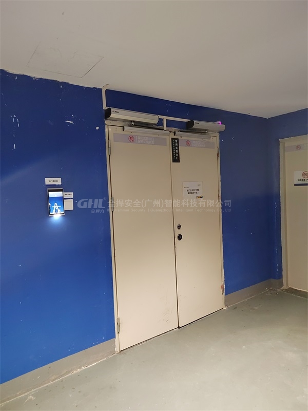 語音智能電動(dòng)閉門器聯(lián)動(dòng)門禁人臉識(shí)別·深圳中集產(chǎn)城