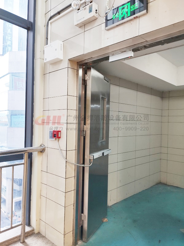安全出口安裝逃生門鎖系統(tǒng)