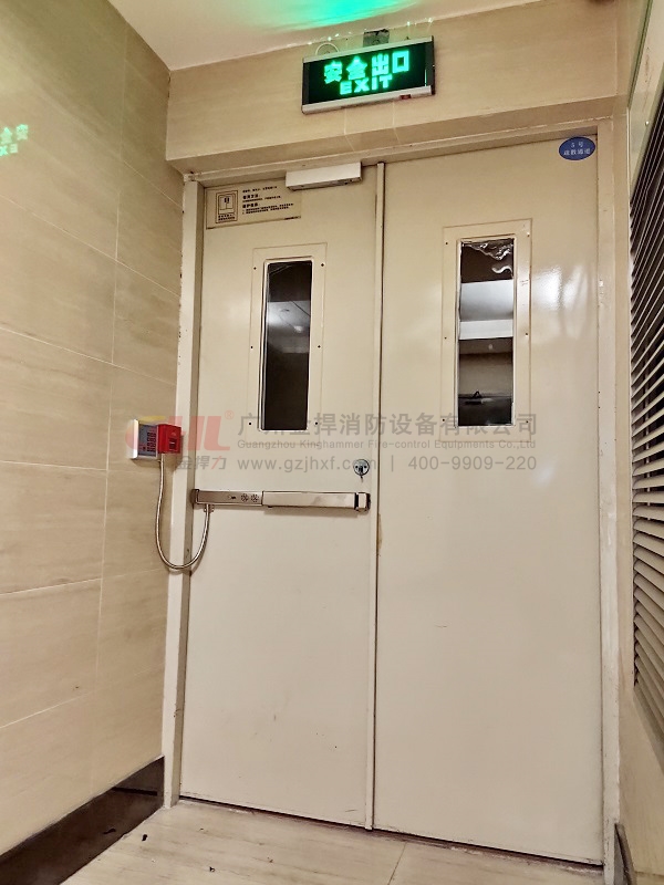 地下停車場安全出口安裝金捍力門禁型逃生門鎖系統(tǒng)