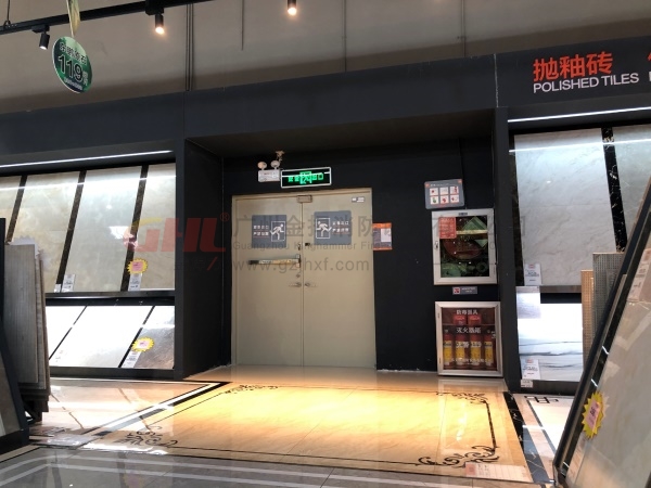 安全出口門上的金捍力語音報(bào)警逃生門鎖