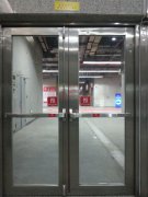 防火門門上能裝逃生門鎖嗎？