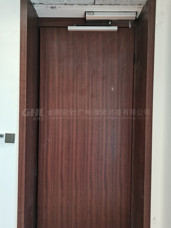 智能開關(guān)聯(lián)網(wǎng)控制開門機(jī)